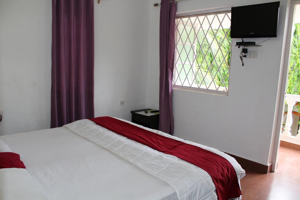 Sugar Plum Macedo Palms Bed & Breakfast Baga Room photo